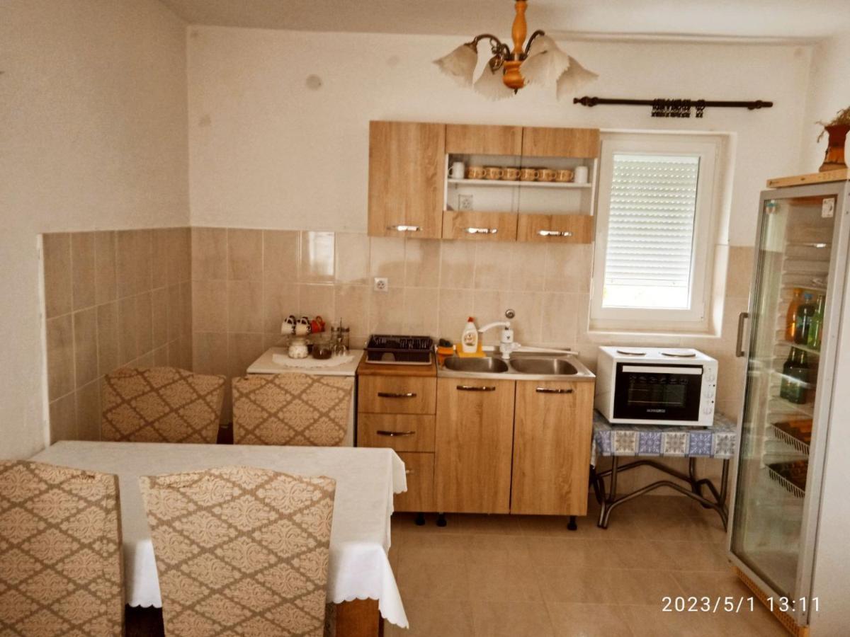 La Hacienda Dd Hotel Требине Екстериор снимка