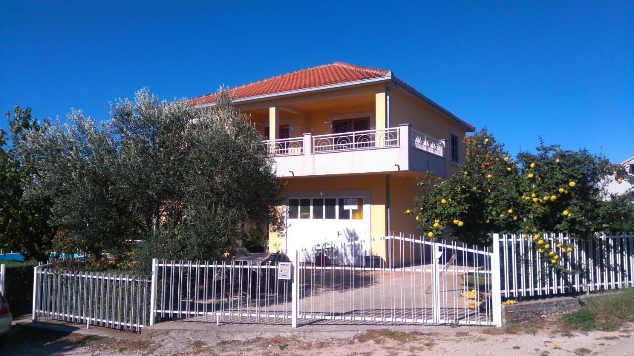 La Hacienda Dd Hotel Требине Екстериор снимка